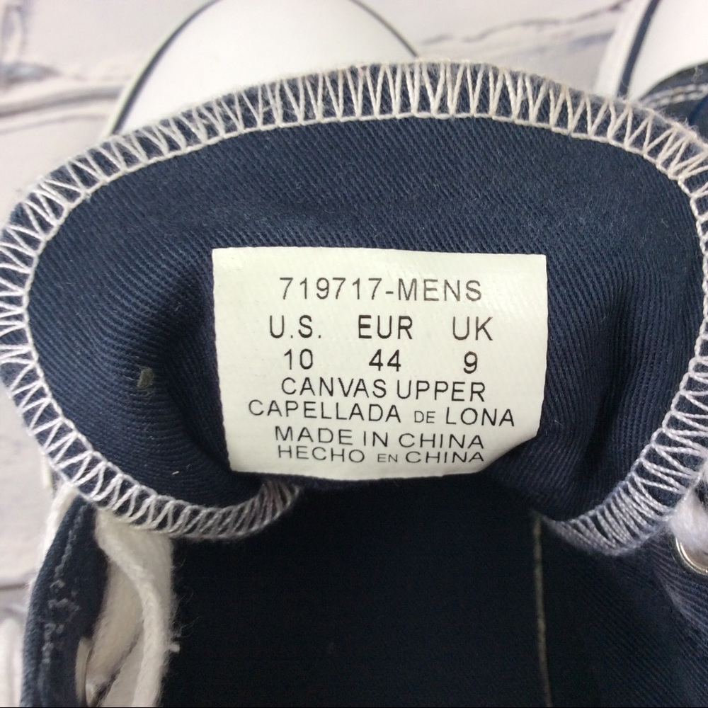 Levi’s Navy Blue Canvas Sneakers, Size 10 - Picture 9 of 10